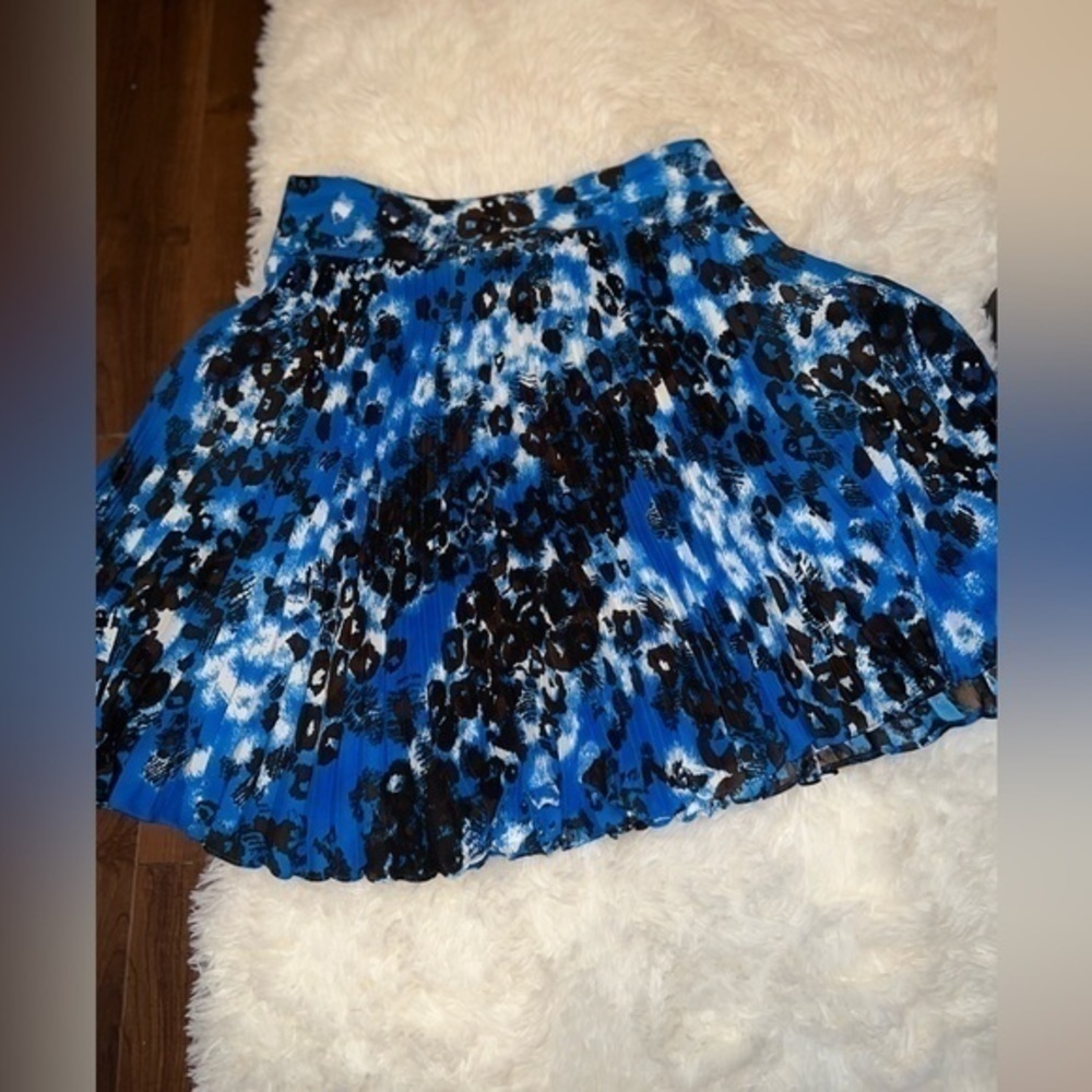 Ann Taylor pleated skirt - size 6 - Picture 5 of 12